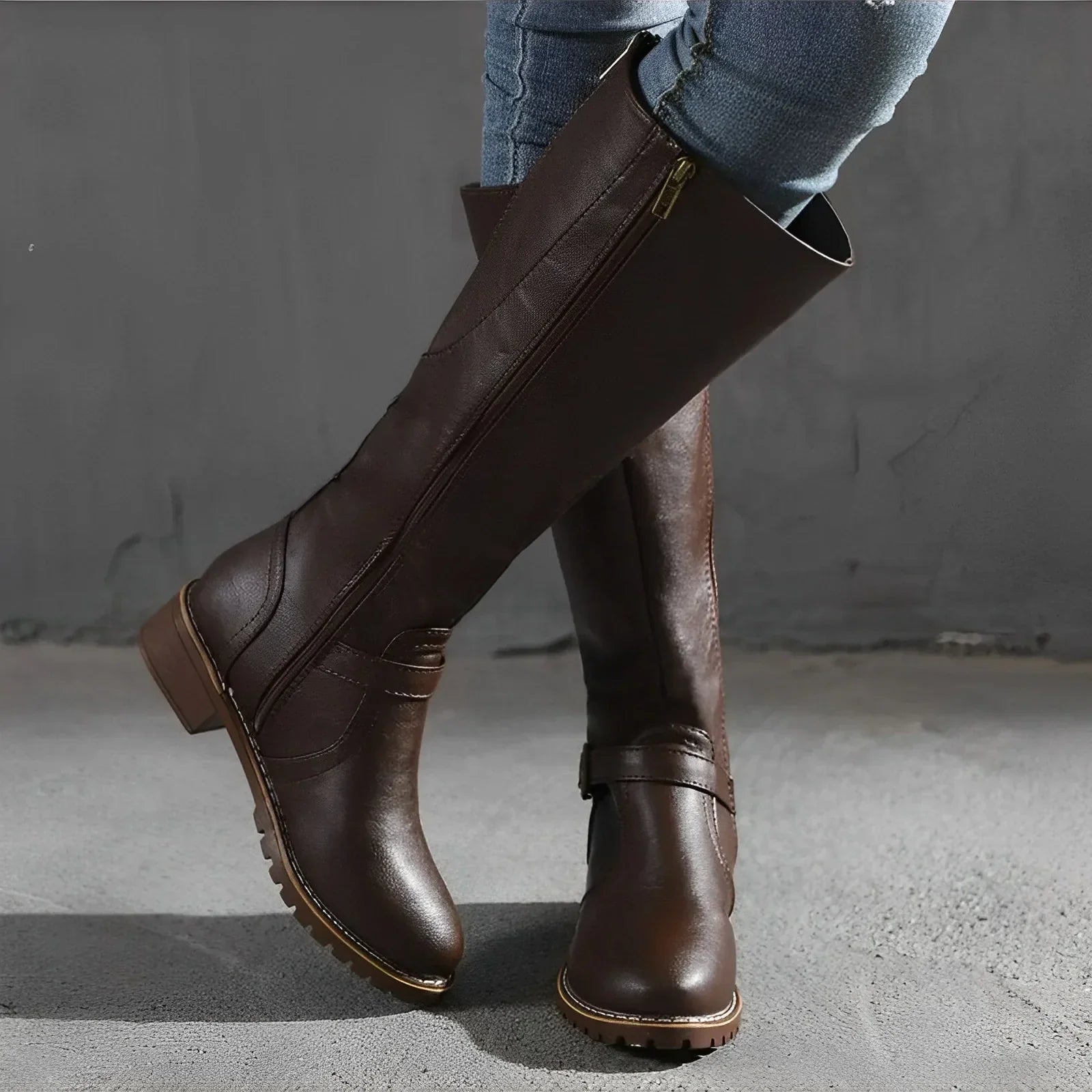 Bottes longues en cuir à boucle métallique premium femmes