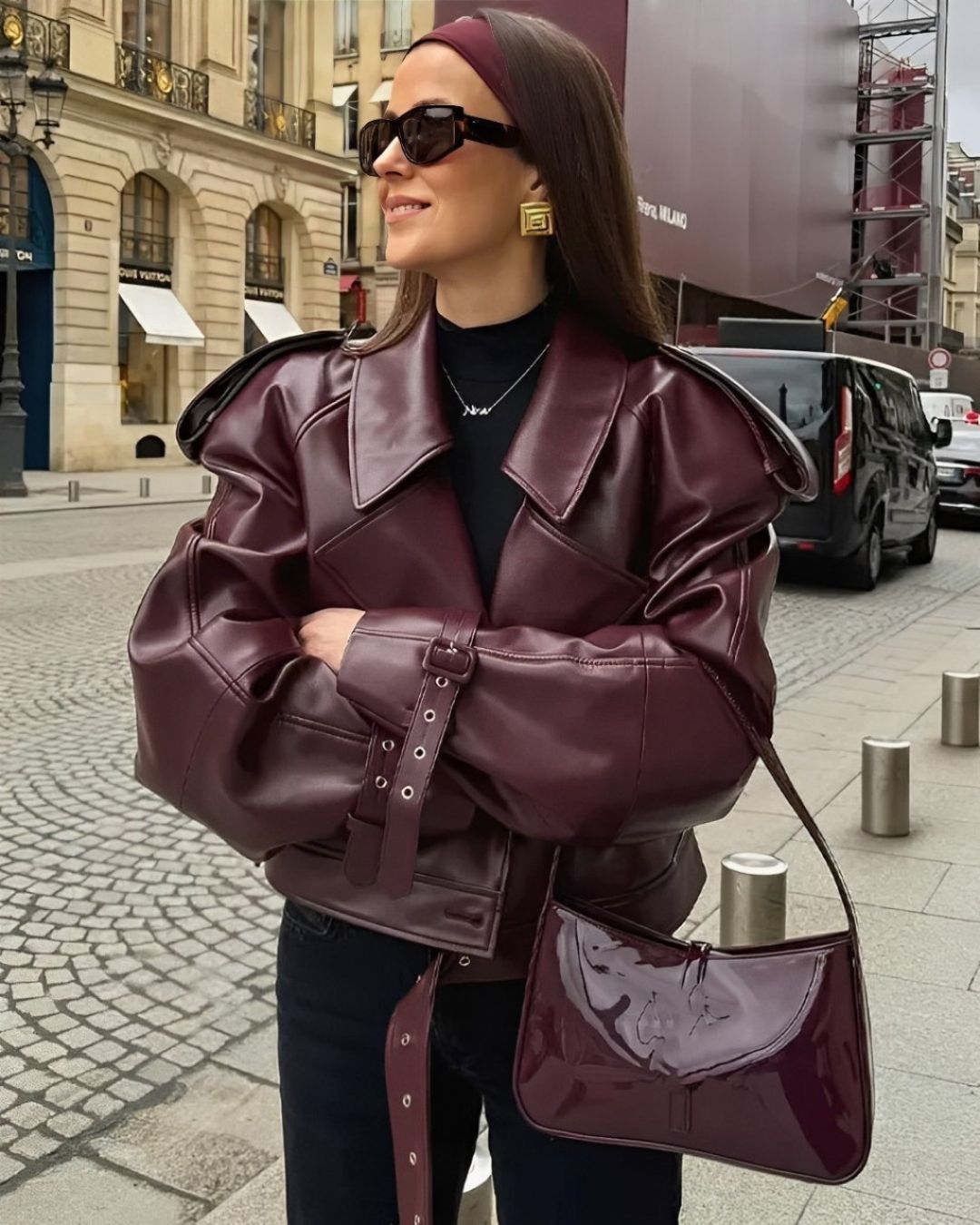 Cherry Lady – L’Attitude du Cuir, L’Élégance du Style