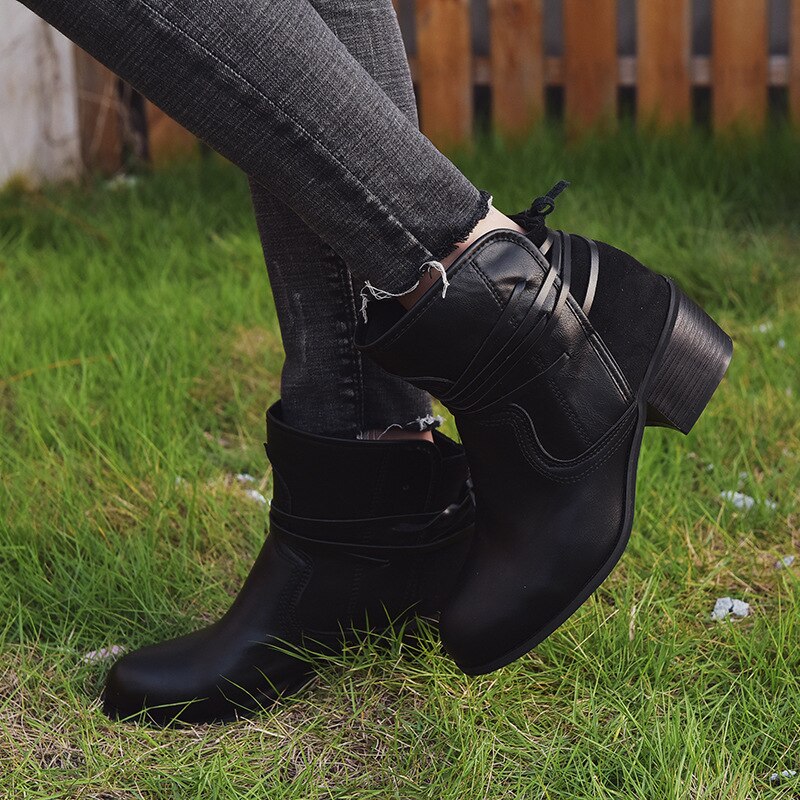 Paloma | Bottines Vintage à Talon Bloc avec Lacets à l'Arrière