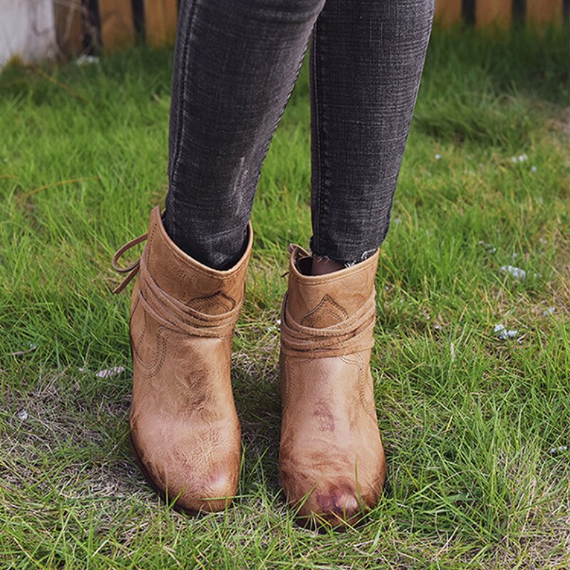 Paloma | Bottines Vintage à Talon Bloc avec Lacets à l'Arrière