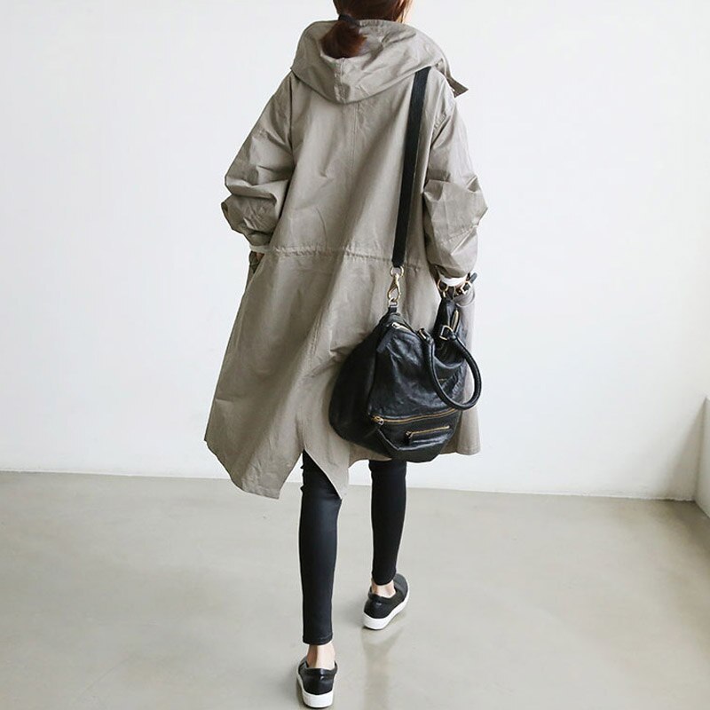 Nadina | Manteau Long Imperméable à Capuche et Boutons – Élégance Pratique pour Toutes les Saisons